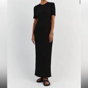 DISSH ADA BLACK SHORT SLEEVE MIDI